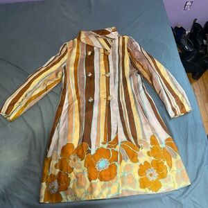Vintage 70s Women's Raincoat Nylon Rain Cheetah By Naman Floral Print